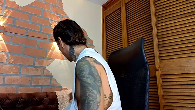 mister eithan online show from February 2026 02:19:01 AM