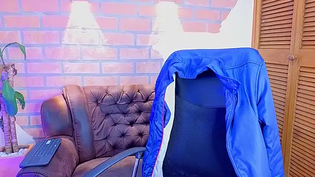 mister eithan online show from March 2026 01:33:02 AM