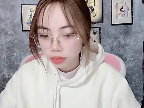 Snapshot of Suki_99 chatting on February 2026 06:33:02 AM Suki 99 online show from February 2026 06:33:02 AM