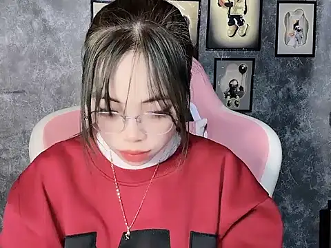 Snapshot of Suki_99 chatting on February 2026 03:34:02 PM Suki 99 online show from February 2026 03:34:02 PM