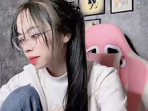 Snapshot of Suki_99 chatting on February 2026 07:53:02 AM Suki 99 online show from February 2026 07:53:02 AM