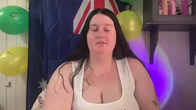 xopeachybaby online show from June 2026 12:41:01 AM