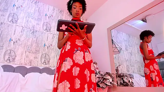 Afrodita Greenn online show from April 2026 05:03:01 AM