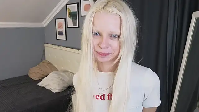 Naomi Demio online show from March 2026 12:09:01 PM