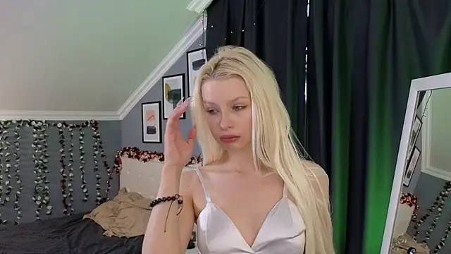 Naomi Demio online show from June 2026 12:35:02 PM