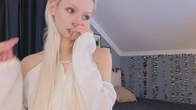 Naomi Demio online show from April 2026 12:30:01 PM