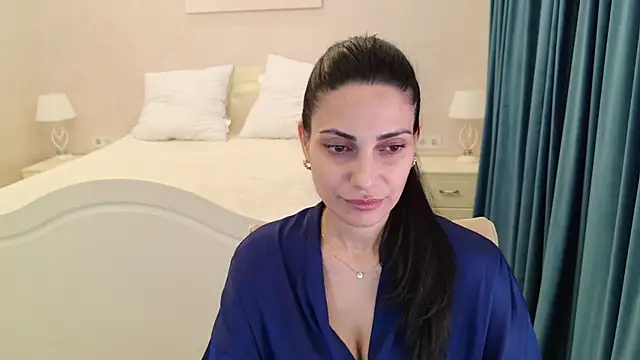 Snapshot of LovelyBeatrice chatting on June 2026 06:46:02 PM LovelyBeatrice online show from June 2026 06:46:02 PM