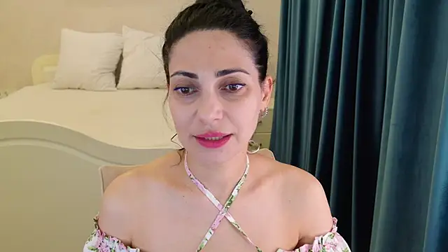 Snapshot of LovelyBeatrice chatting on July 2026 07:06:02 PM LovelyBeatrice online show from July 2026 07:06:02 PM