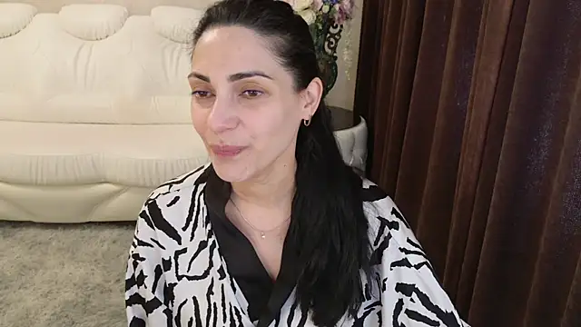 LovelyBeatrice online show from May 2026 12:22:02 PM