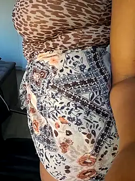 Barbieee1301 online show from February 2026 07:03:02 AM