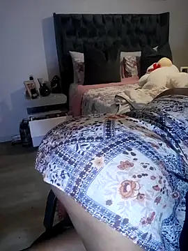 Barbieee1301 online show from March 2026 06:41:01 PM