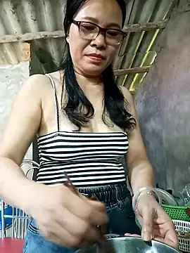 Snapshot of Nuna_689 chatting on July 2026 03:51:02 AM Nuna 689 online show from July 2026 03:51:02 AM