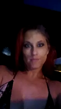 BusyB1983 online show from May 2026 01:35:02 AM