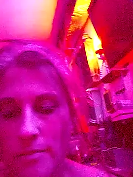 BusyB1983 online show from June 2026 12:43:01 PM