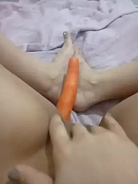 Snapshot of hanina127 chatting on February 2026 07:07:01 AM hanina127 online show from February 2026 07:07:01 AM