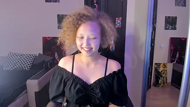 Senya Sol online show from March 2026 10:10:02 PM