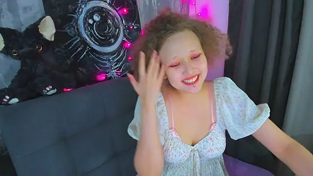 Senya Sol online show from May 2026 11:00:01 PM