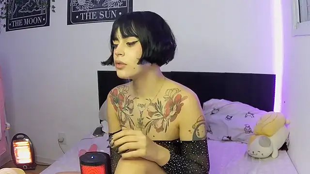 Snapshot of ariane_kimiko chatting on June 2026 02:50:02 AM ariane kimiko online show from June 2026 02:50:02 AM
