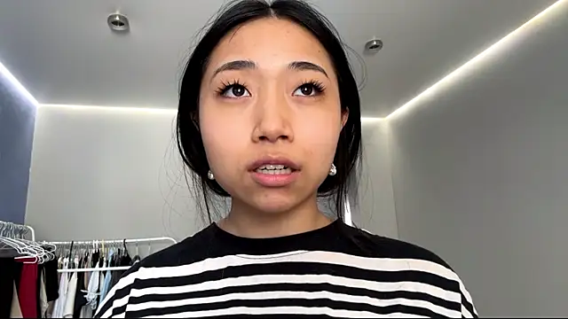 SweetMiaXO online show from March 2026 01:31:02 AM