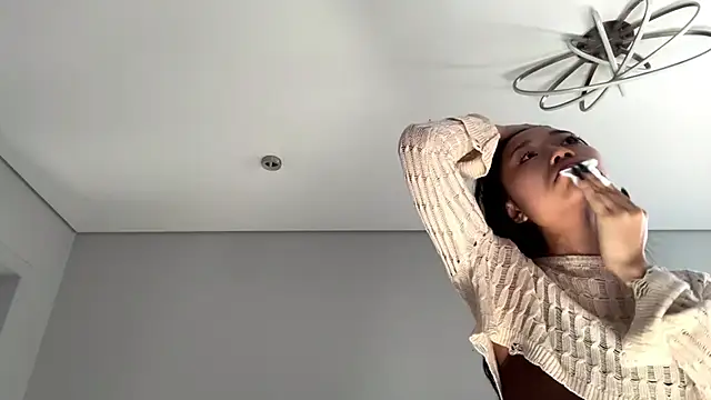 SweetMiaXO online show from March 2026 10:12:01 PM