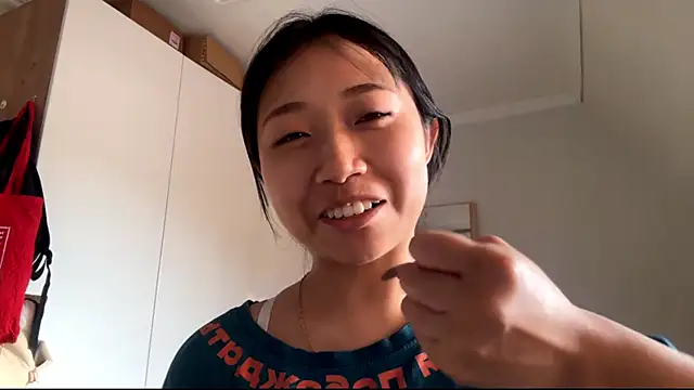 SweetMiaXO online show from May 2026 08:10:02 AM
