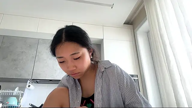 SweetMiaXO online show from March 2026 03:36:01 AM