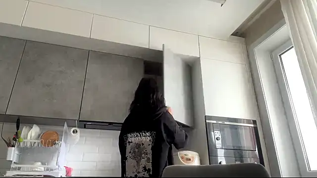 SweetMiaXO online show from March 2026 02:06:01 AM