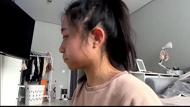 SweetMiaXO online show from February 2026 04:22:02 AM