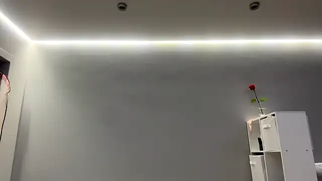 SweetMiaXO online show from March 2026 07:12:02 PM