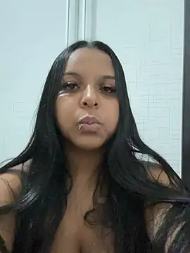 Snapshot of bella_255 chatting on March 2026 11:17:02 PM bella 255 online show from March 2026 11:17:02 PM