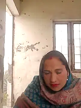 Cute-karisma1234 online show from February 2026 02:11:02 AM