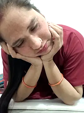 Cute-karisma1234 online show from February 2026 05:24:01 PM