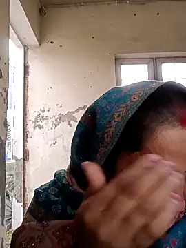 Cute-karisma1234 online show from February 2026 01:47:01 AM