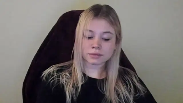 Lulu Di online show from February 2026 12:21:01 AM