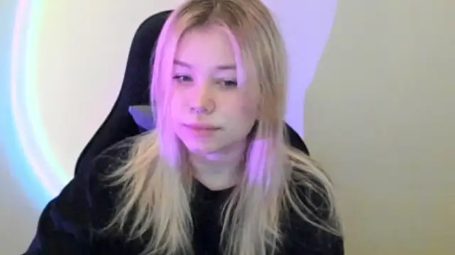 Lulu Di online show from February 2026 01:57:01 AM