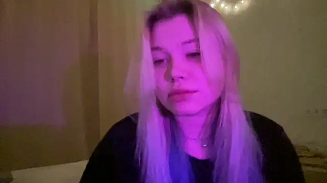 Lulu Di online show from March 2026 07:08:02 PM