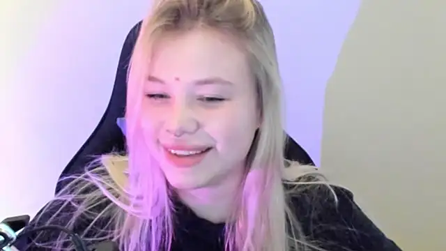 Lulu Di online show from February 2026 06:26:01 AM