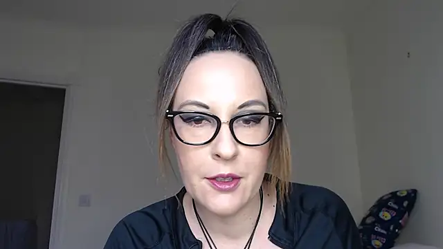 Snapshot of PsychicDominatrix chatting on February 2026 02:59:02 PM PsychicDominatrix online show from February 2026 02:59:02 PM