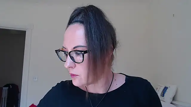 Snapshot of PsychicDominatrix chatting on May 2026 02:12:02 PM PsychicDominatrix online show from May 2026 02:12:02 PM