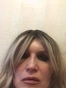 Snapshot of Snejnaya chatting on February 2026 02:05:01 PM Snejnaya online show from February 2026 02:05:01 PM