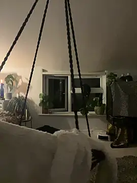 Snapshot of bellaxlauren chatting on May 2026 10:08:01 PM bellaxlauren online show from May 2026 10:08:01 PM