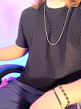 Derek Vow online show from April 2026 11:39:01 PM