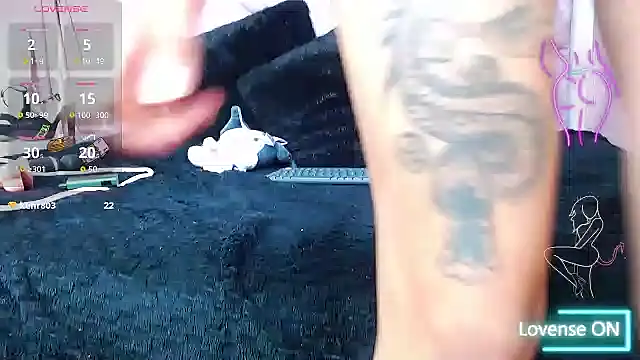 Esmeralda-18 online show from February 2026 11:37:01 PM