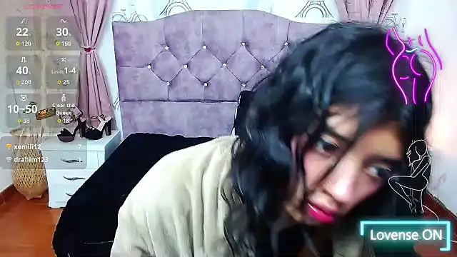 Esmeralda-18 online show from February 2026 02:27:02 PM