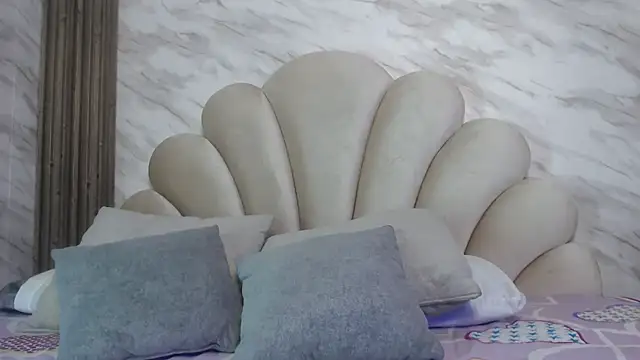 darkkjulietha online show from April 2026 02:52:01 PM