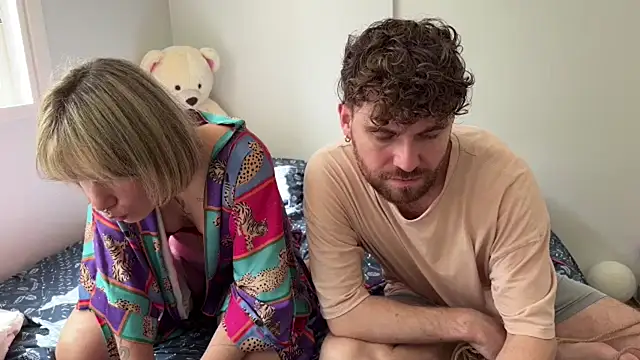 DomAtHome online show from April 2026 03:18:02 PM