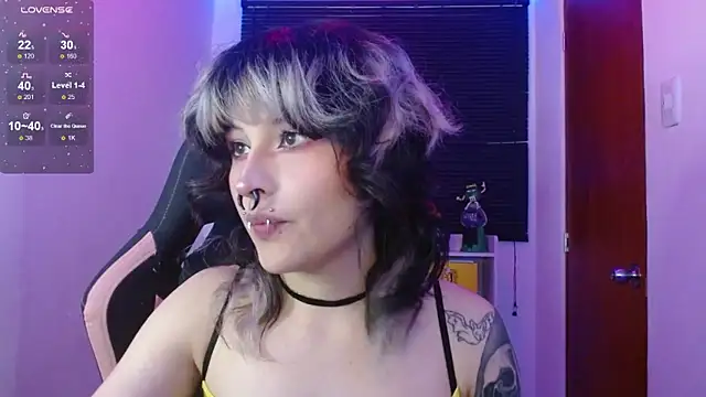 neena nyx  online show from April 2026 10:23:01 PM
