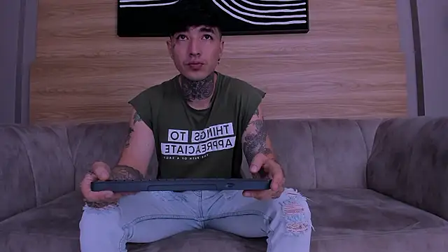 Evan hott online show from January 2026 01:26:01 PM