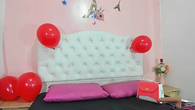 Snapshot of elianacollins23 chatting on February 2026 04:02:01 AM elianacollins23 online show from February 2026 04:02:01 AM