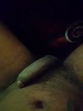 Luxfero76 online show from May 2026 11:46:01 PM
